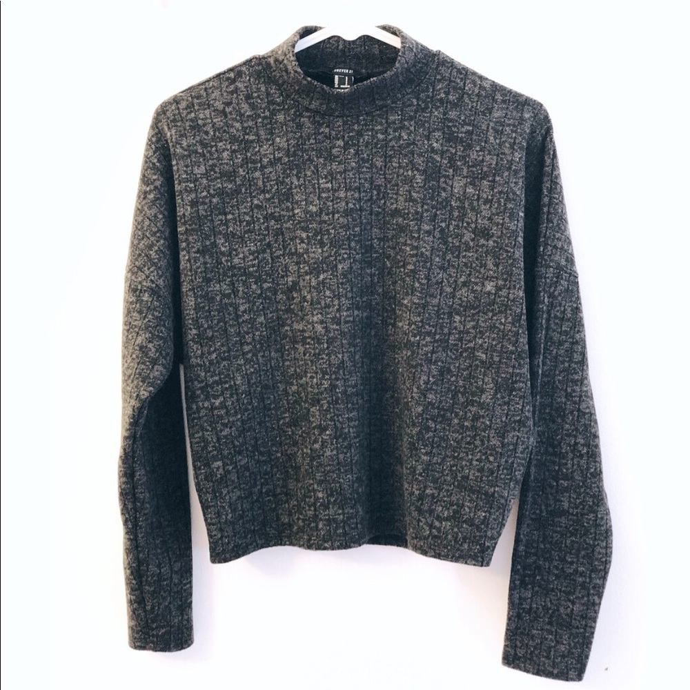 Crewneck sweater